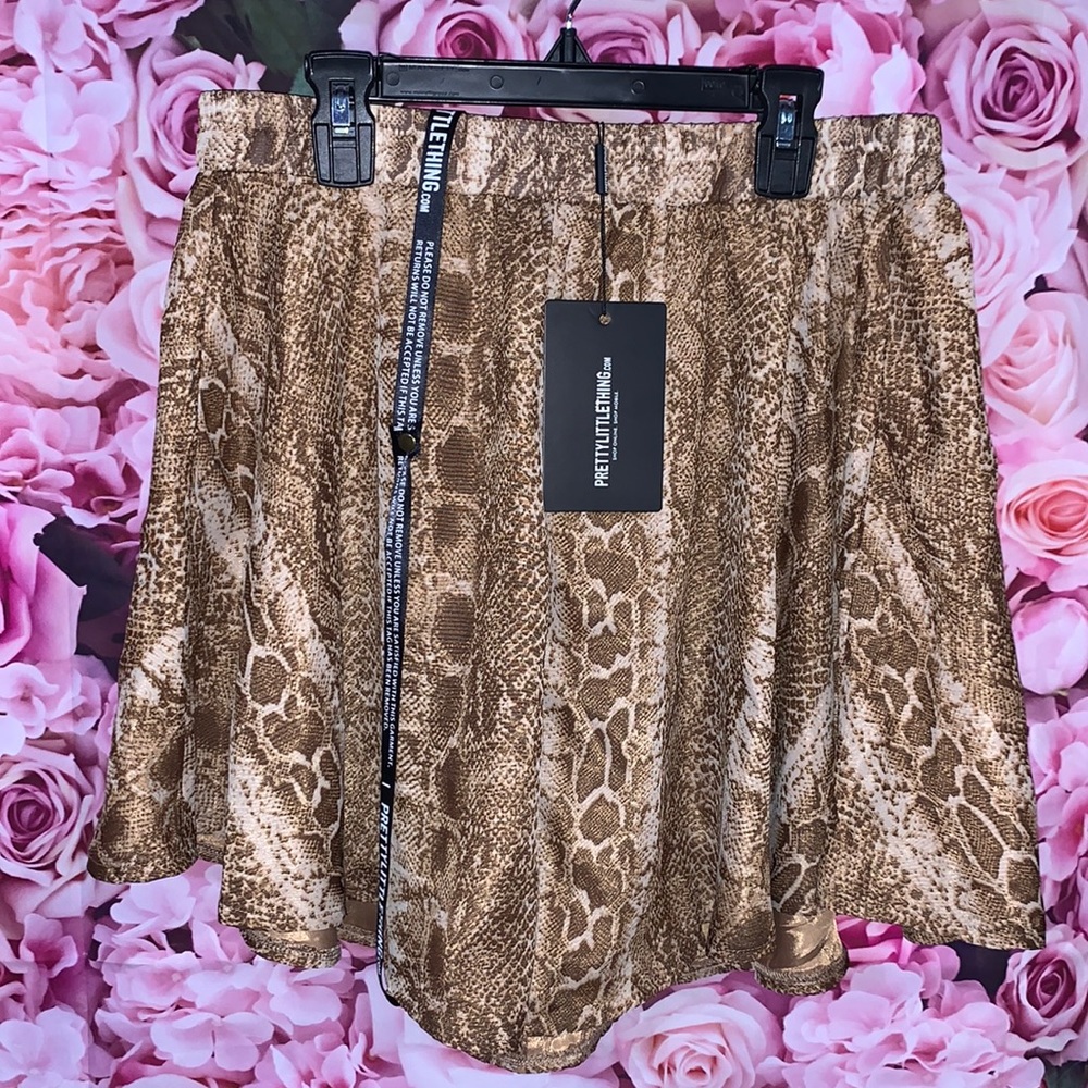 PrettyLittleThing Tall Snake Print Floaty Shorts